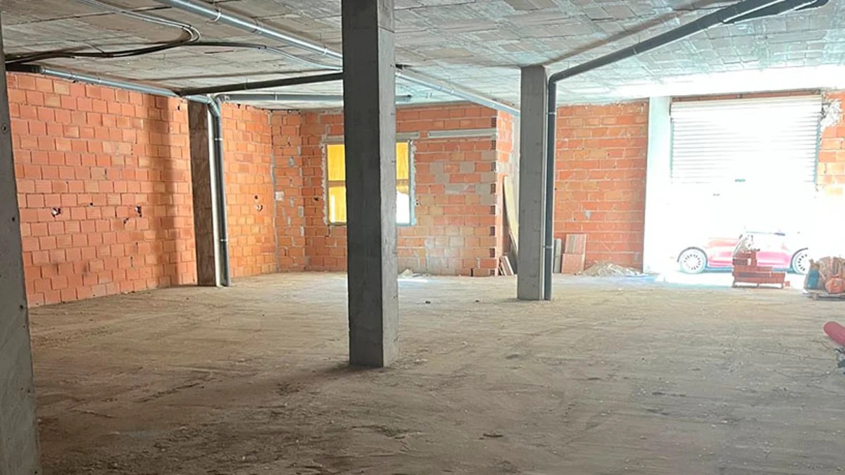 Magnifico Local en Alhama de Murcia