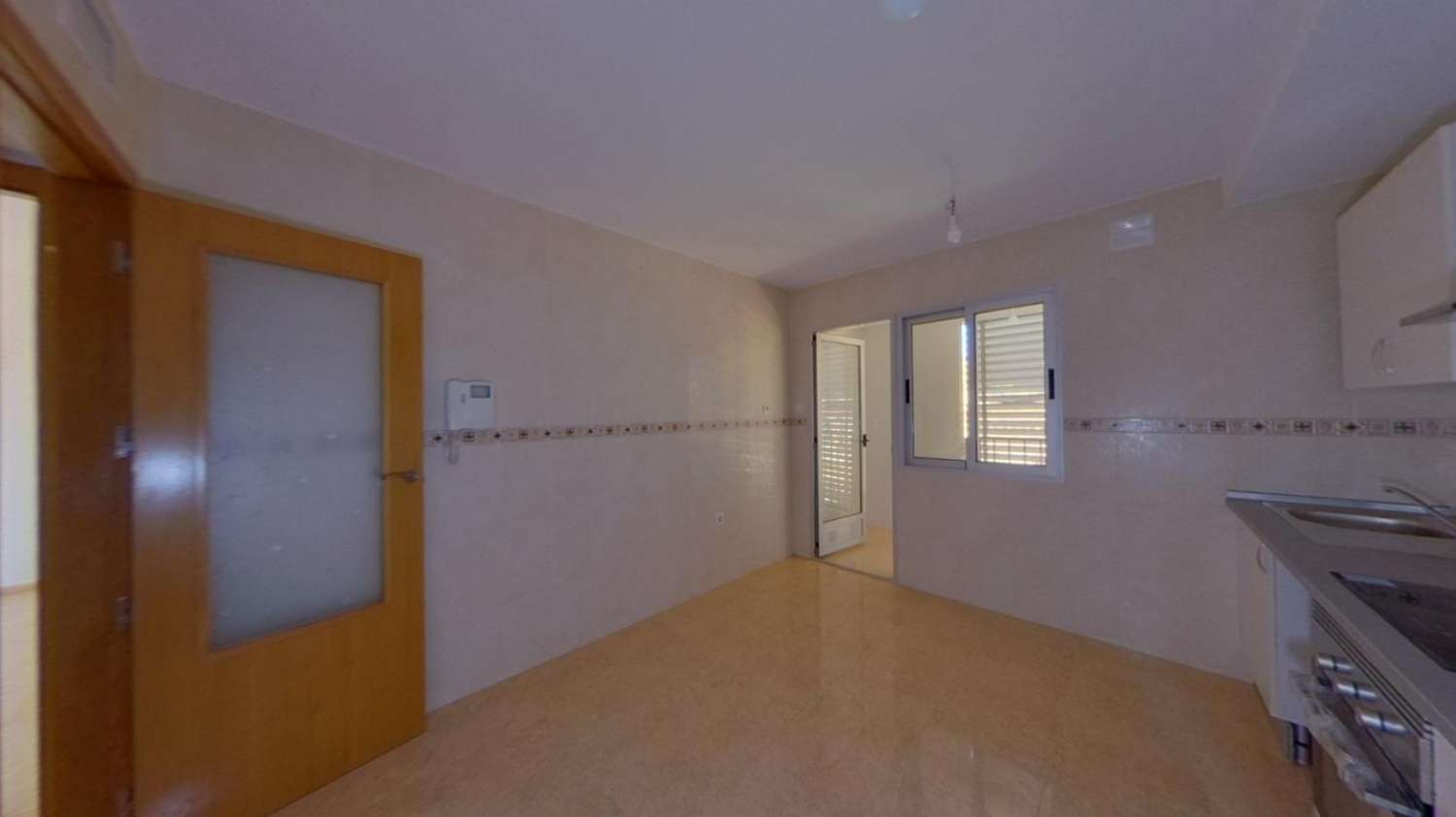 Gran vivienda de 134 m2 con garaje a 15 minutos de Murcia