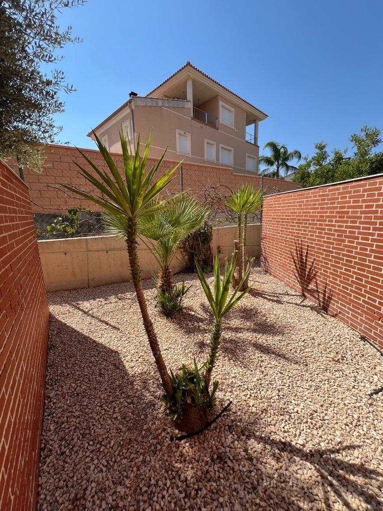 Chalet con piscina en Las Torres de Cotillas (Murcia)