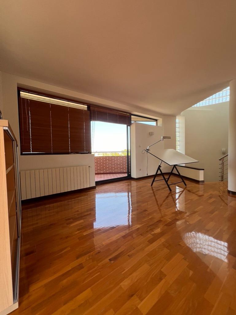 Chalet con piscina en Las Torres de Cotillas (Murcia)