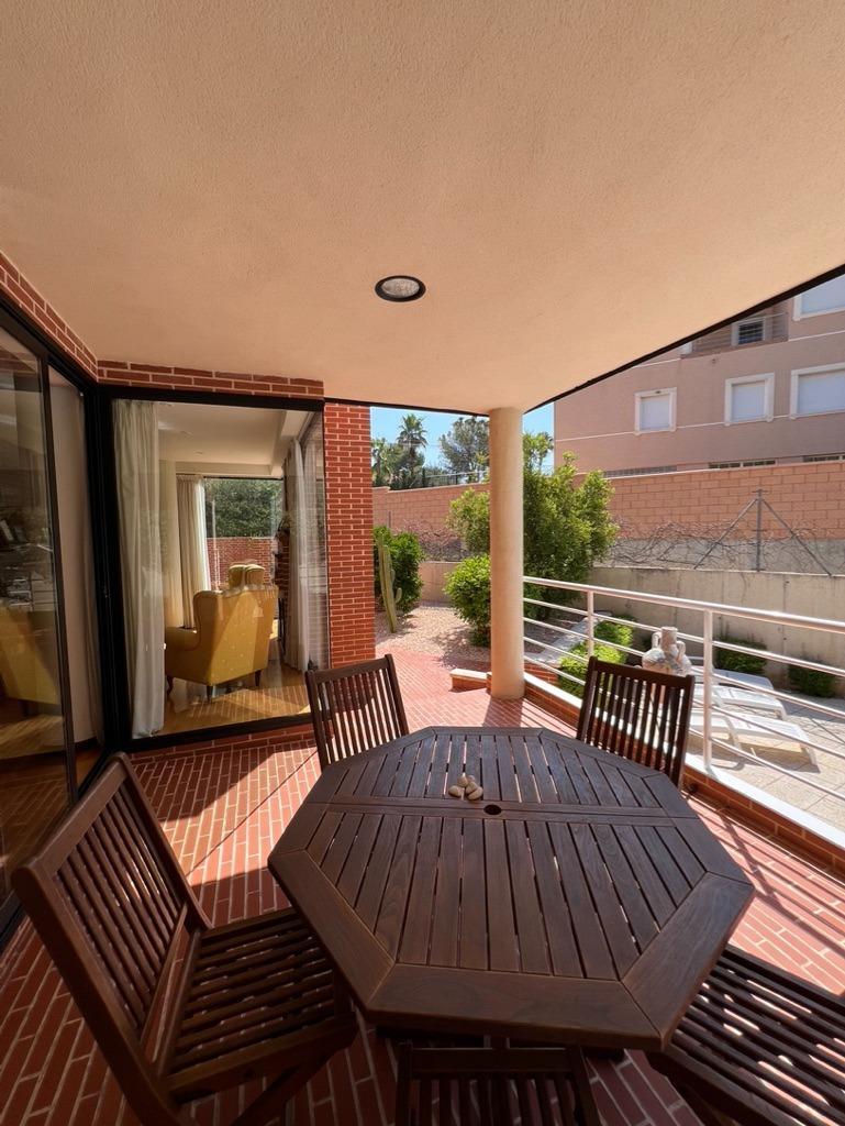 Chalet con piscina en Las Torres de Cotillas (Murcia)