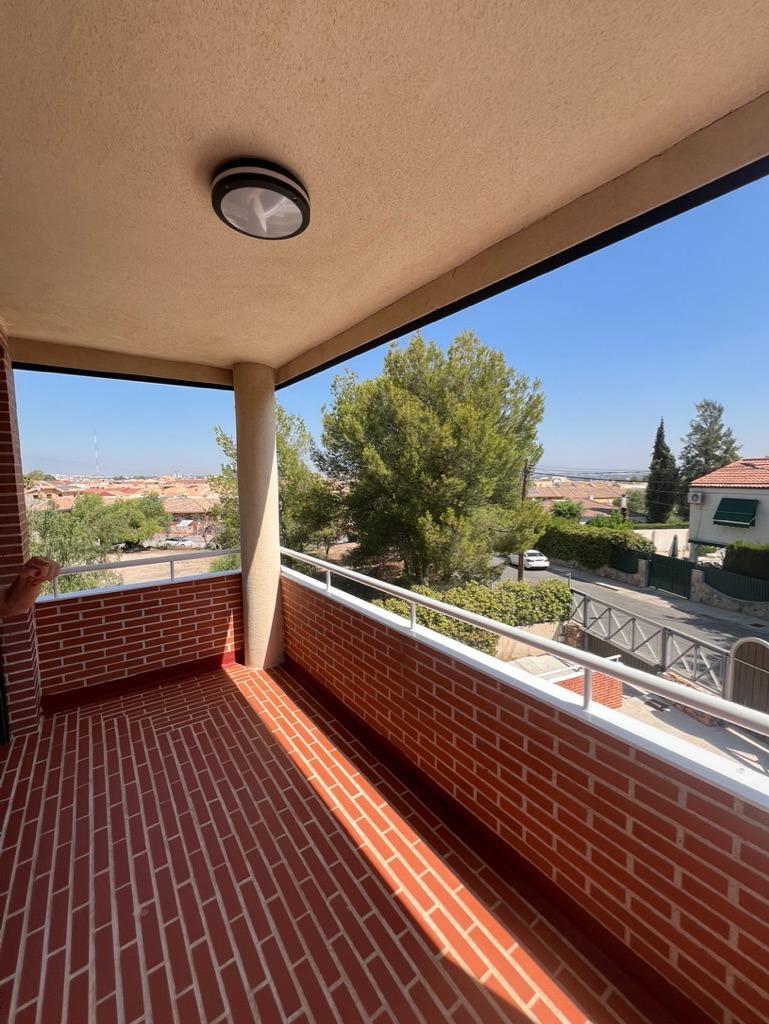 Chalet con piscina en Las Torres de Cotillas (Murcia)