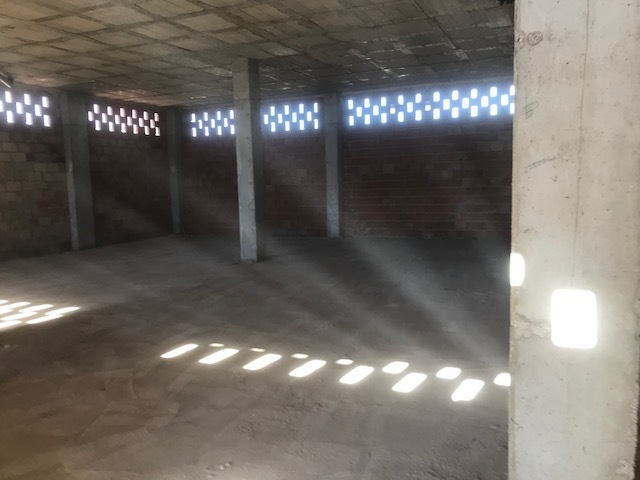 LOCAL EN VENTA A 5 MINUTOS DEL HOSPITAL LA ARRIXACA EN EL PALMAR (MURCIA)