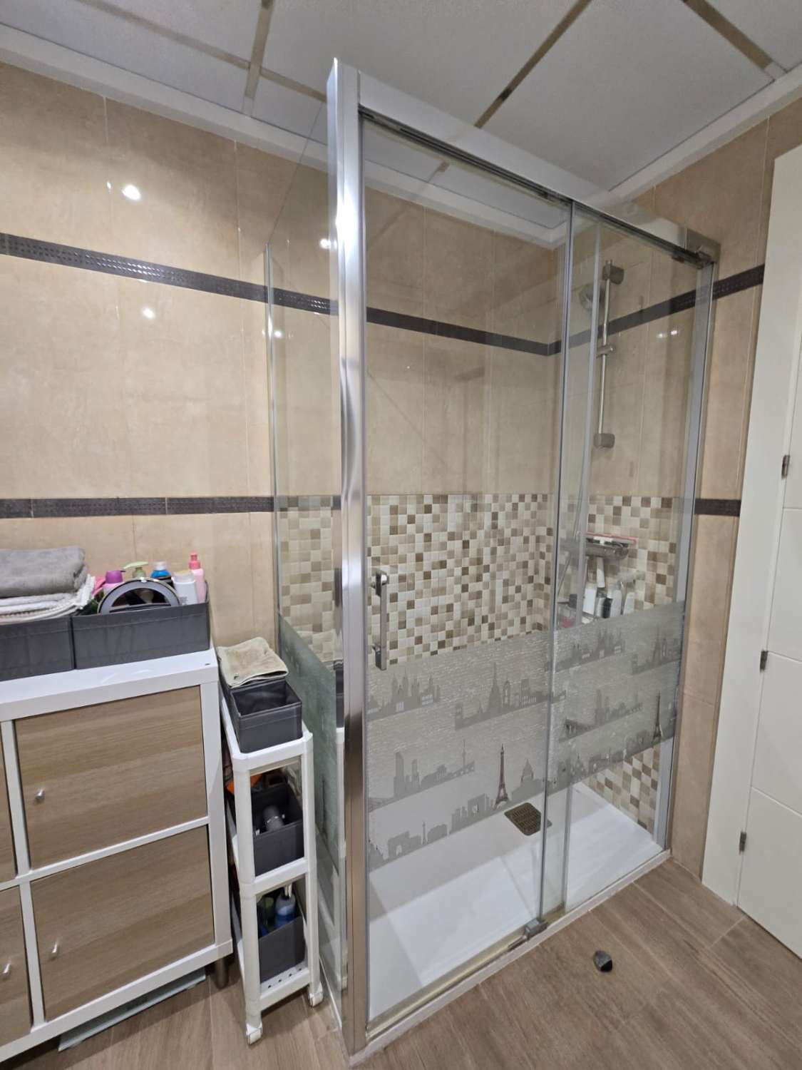 Detrás Avenida Juan Carlos I en Murcia (entre Zig Zag y Carrefour)