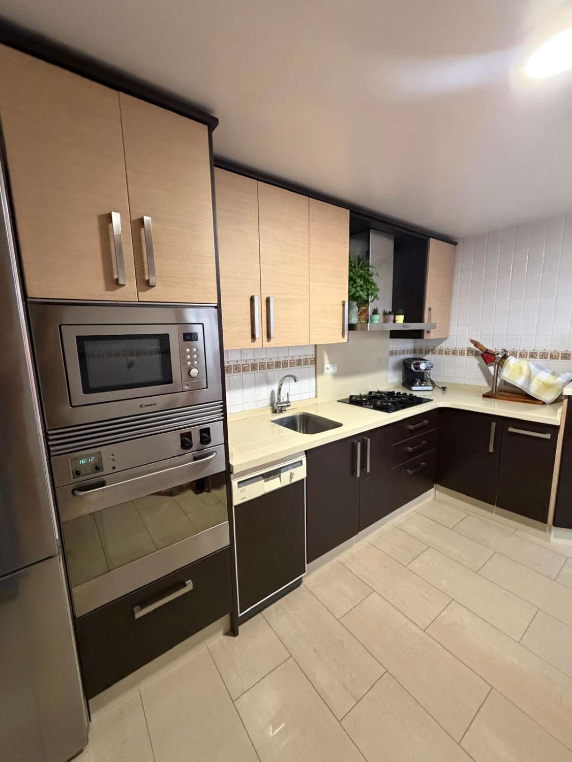 CASA DE 182 M2 EN ALCANTARILLA