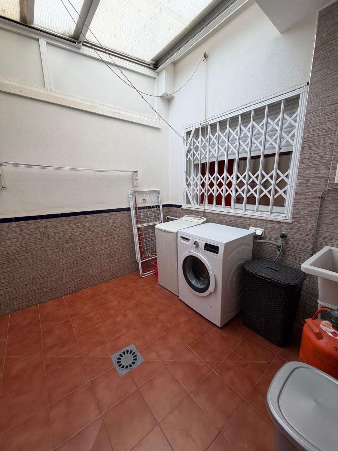 CASA DE 182 M2 EN ALCANTARILLA