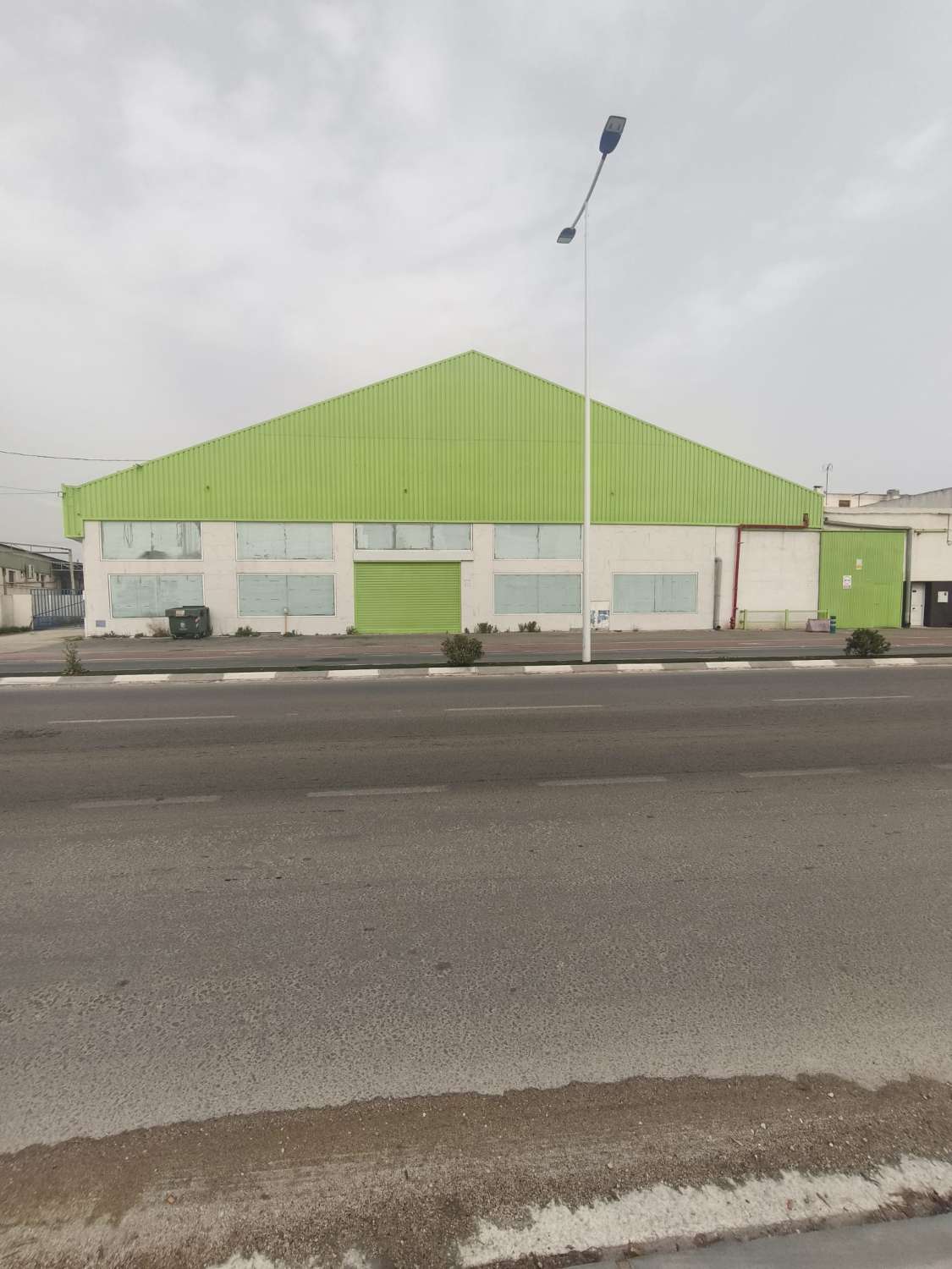 Magnifica Nave Industrial en parcela de 11879m2 en Molina de Segura