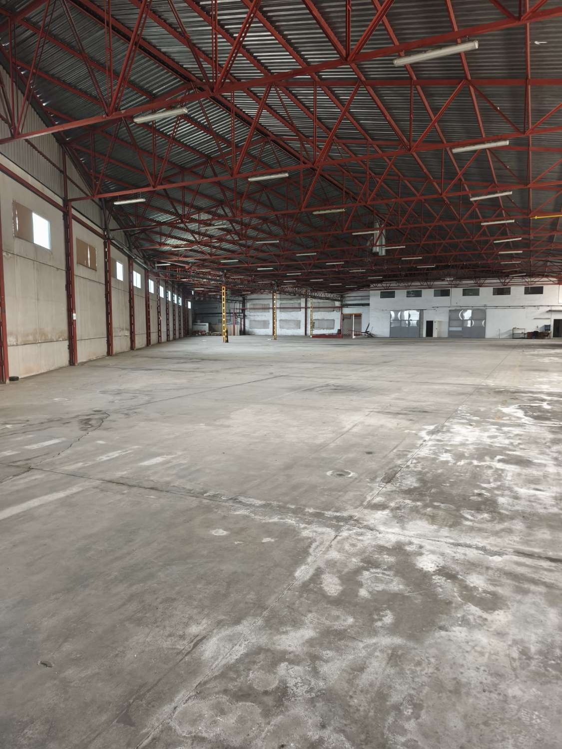 Magnifica Nave Industrial en parcela de 11879m2 en Molina de Segura