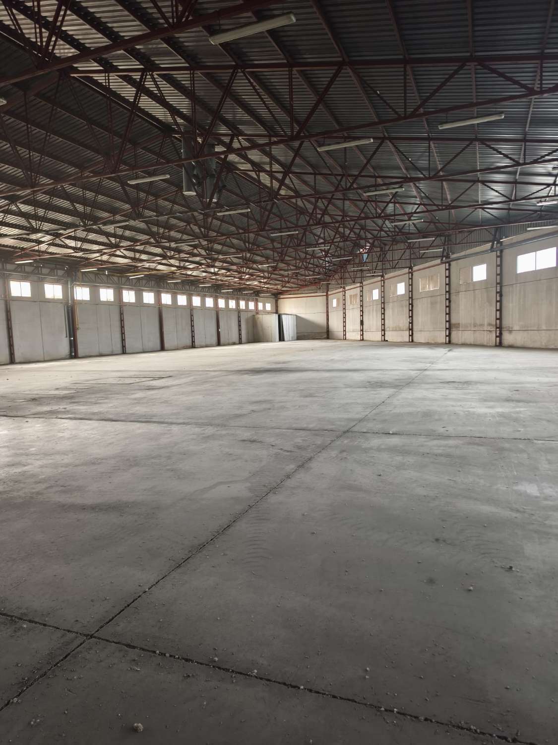 Magnifica Nave Industrial en parcela de 11879m2 en Molina de Segura